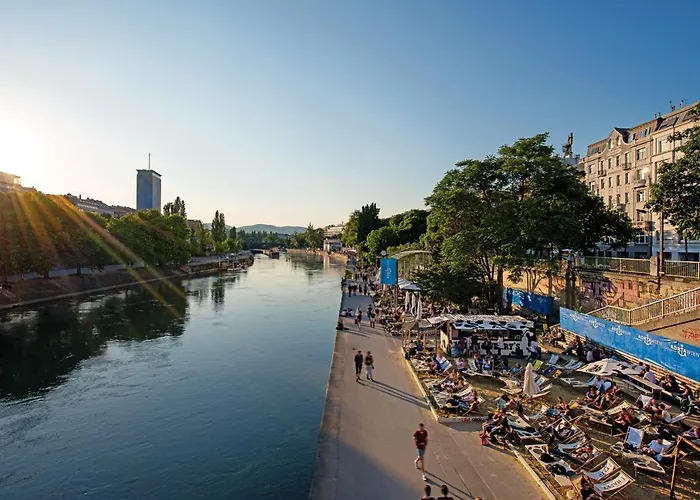 Live Centrally In A Spacious And Modern Apartment In Vienna